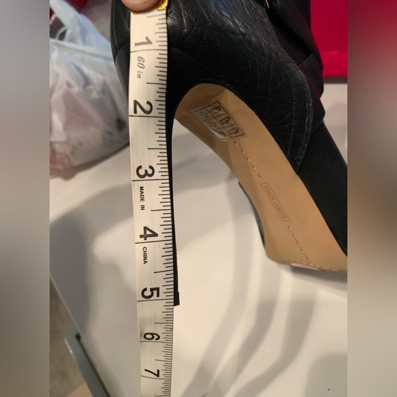 Vince Camuto black leather booty size 9.5 with side zipper, gold buckle detail - Picture 5 of 5